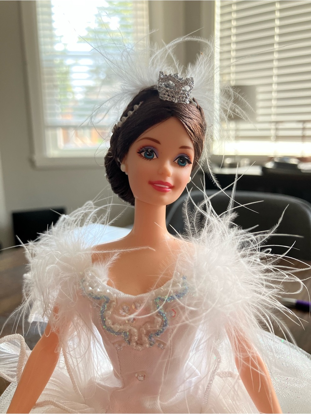 Barbie Ballerina Doll Swan Lake - Picture 8 of 8